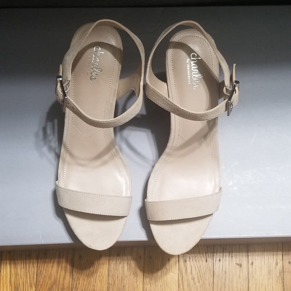 Lindy Faux Suede Wedge Sandals (New In Box)